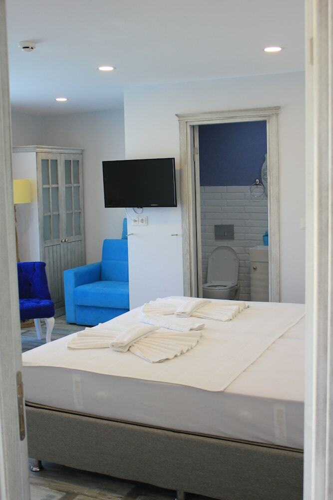 Village Farm Boutique Hotel