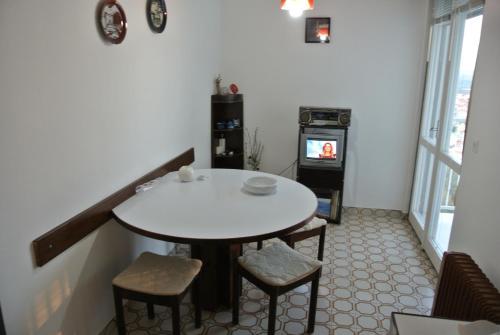 Apartment A/pu