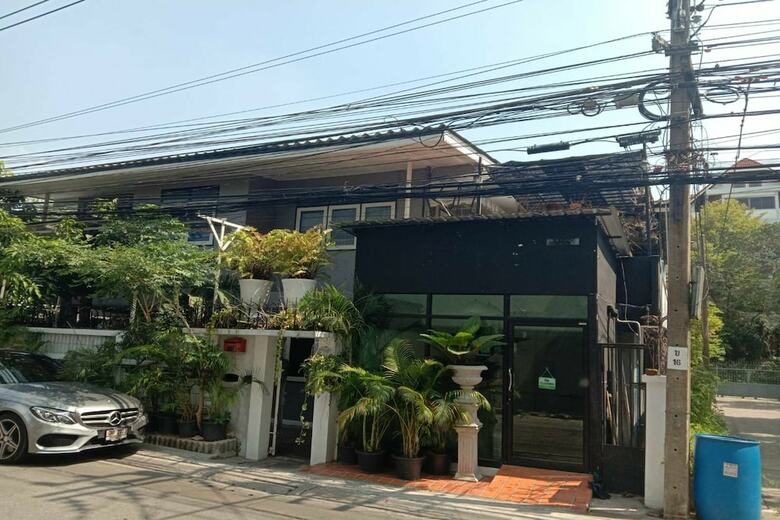 Hotel Oyo 857 42 Loft Bed And Breakfast