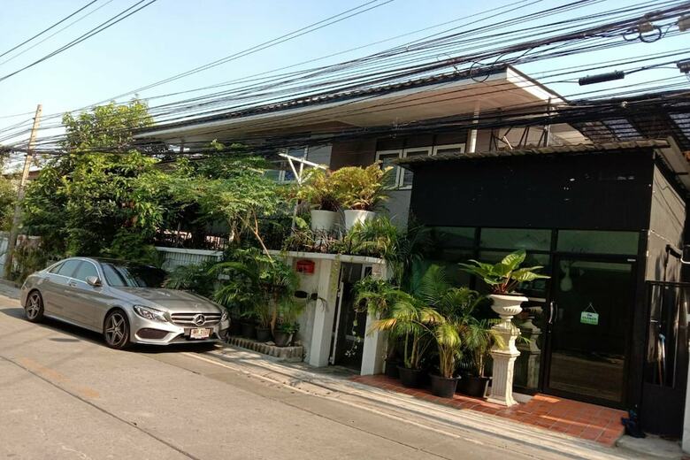 Hotel Oyo 857 42 Loft Bed And Breakfast