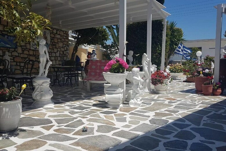 Ricos Two Bedroom Apartment - Naoussa Paros