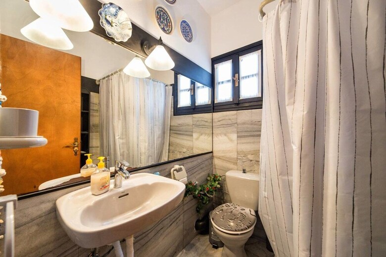 Ricos Two Bedroom Apartment - Naoussa Paros