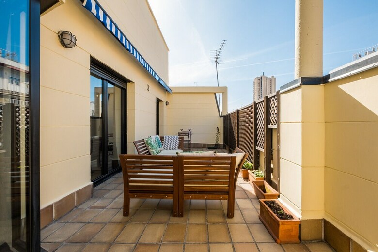 Apartamento Acogedor �tico Con Terraza En Retiro