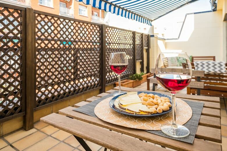 Apartamento Acogedor �tico Con Terraza En Retiro