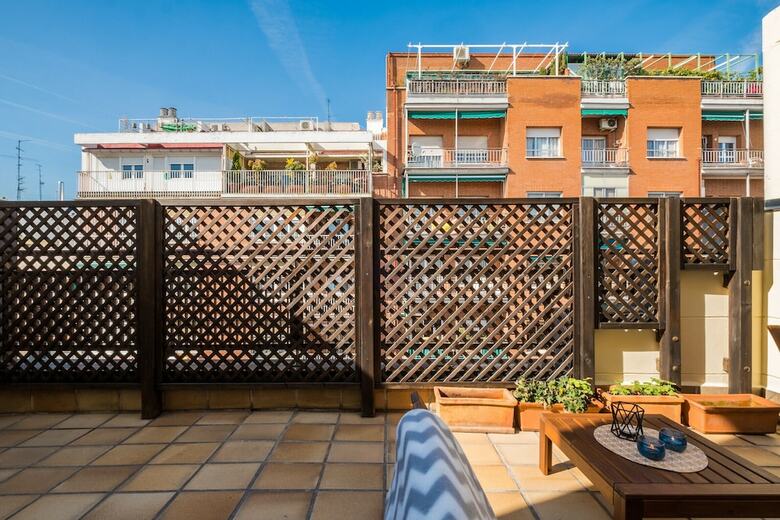 Apartamento Acogedor �tico Con Terraza En Retiro