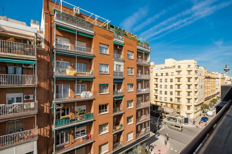 Apartamento Acogedor �tico Con Terraza En Retiro