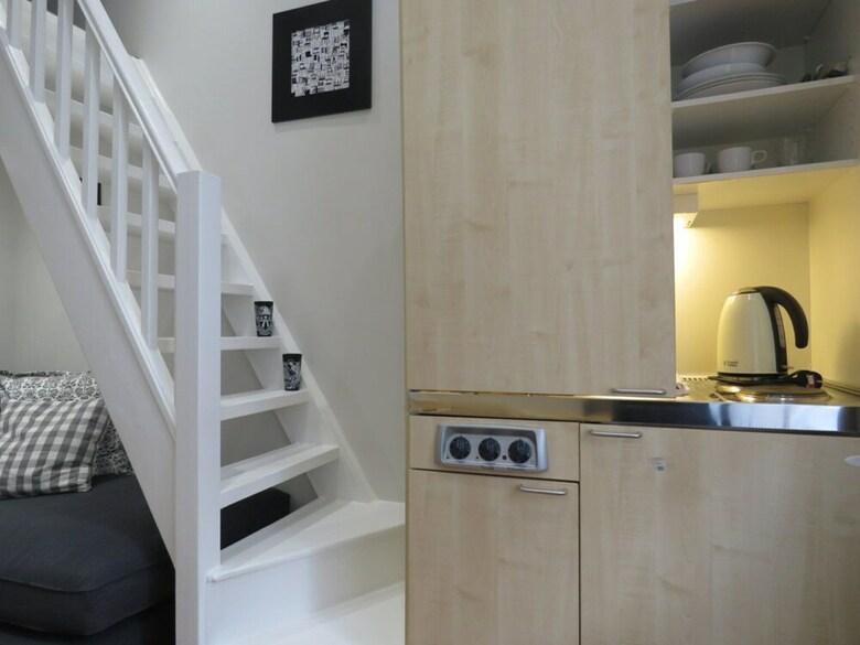 22/43 Perfect Studio Apartment - With Unique Mezzanine