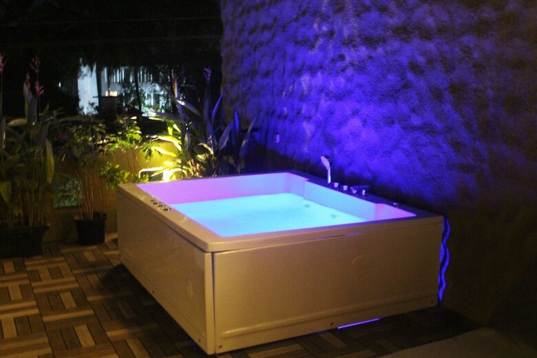 Hotel 3102bce
