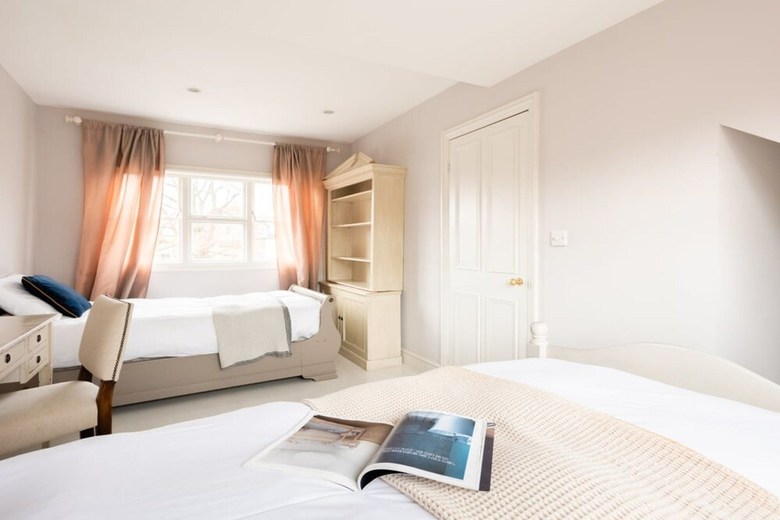 The Writers Townhouse - Beautiful 4bdr In Jericho