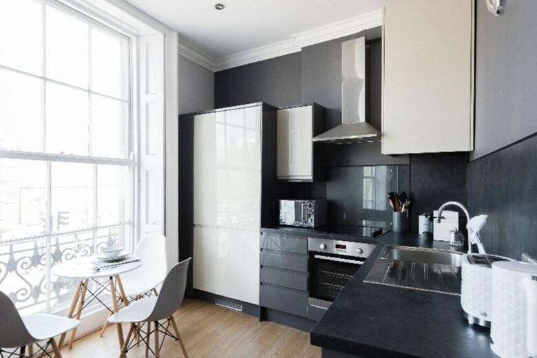 The Riverside Escape - 3bdr In 3 Central Apartments