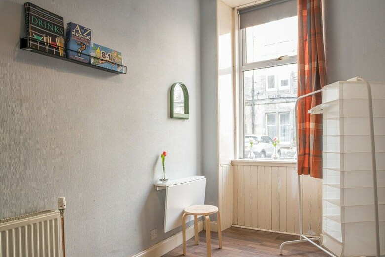 Edina � Bright City Centre Apartment