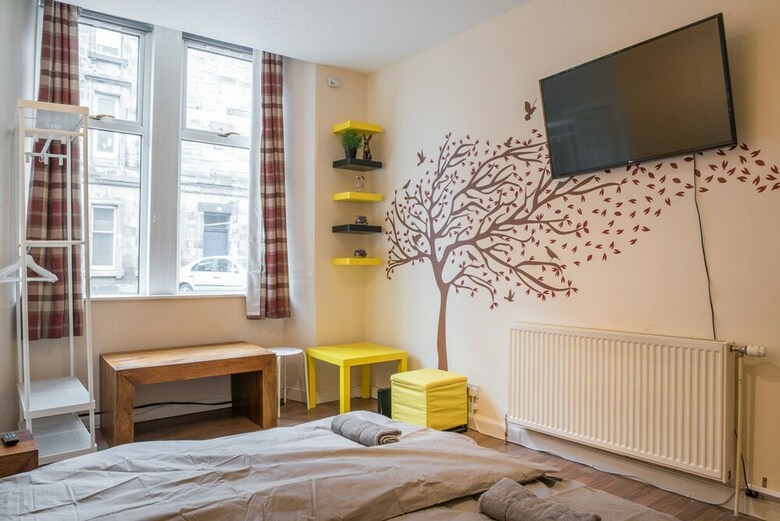 Edina � Bright City Centre Apartment