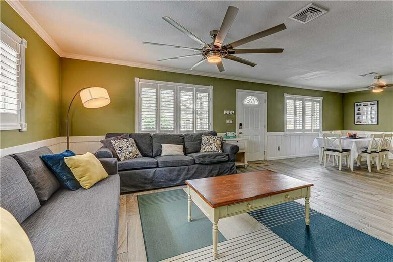 Summertime Sanctuary, Private Pool, 3 Bedrooms, Sleeps 8