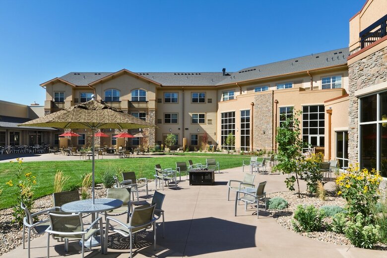 Clubhouse Hotel & Suites Pierre