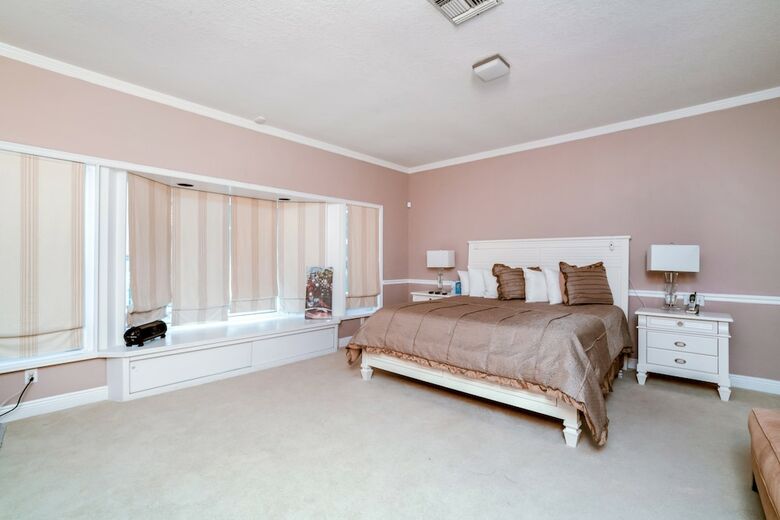Ultimate 6 Bedroom 5 Bathroom On Bay Hill