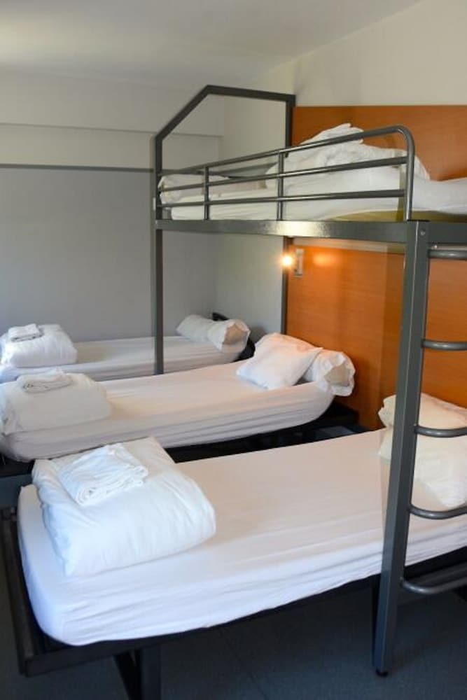 Hostal Cis De Champagne - Hostel