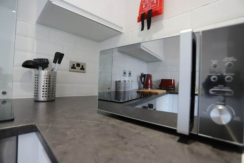 Apartamentos Nec Airport Shortstay