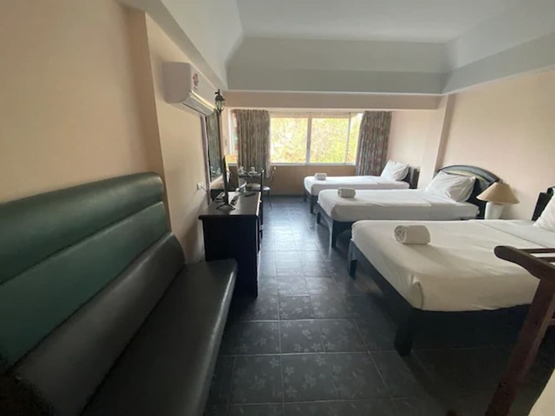Hotel Oyo 903 Madame Kim Hostel