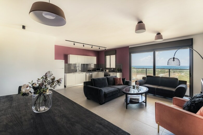 Apartamento Stunning 4bd Apt W Balcony And Sea Views
