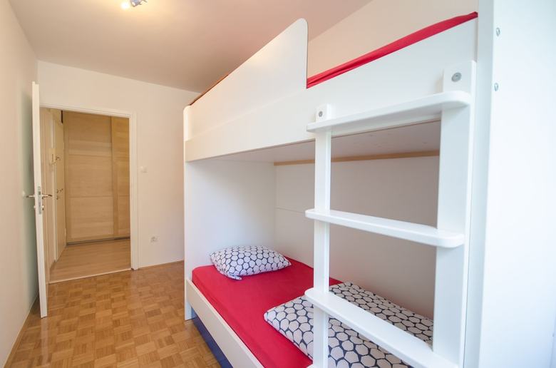 Apartment Near The Train Station