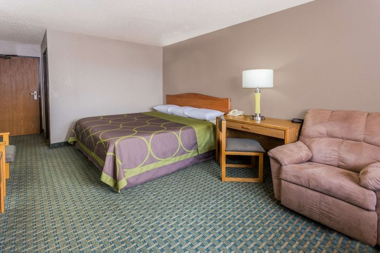 Motel Super 8 By Wyndham St. Charles