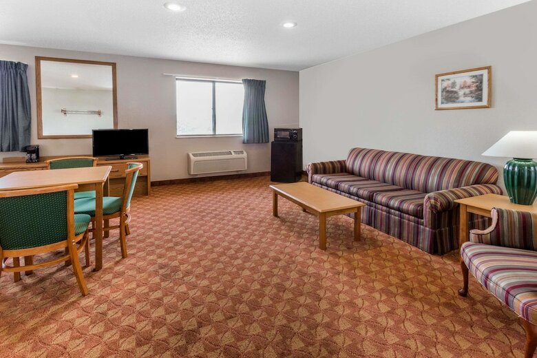 Motel Super 8 By Wyndham St. Charles