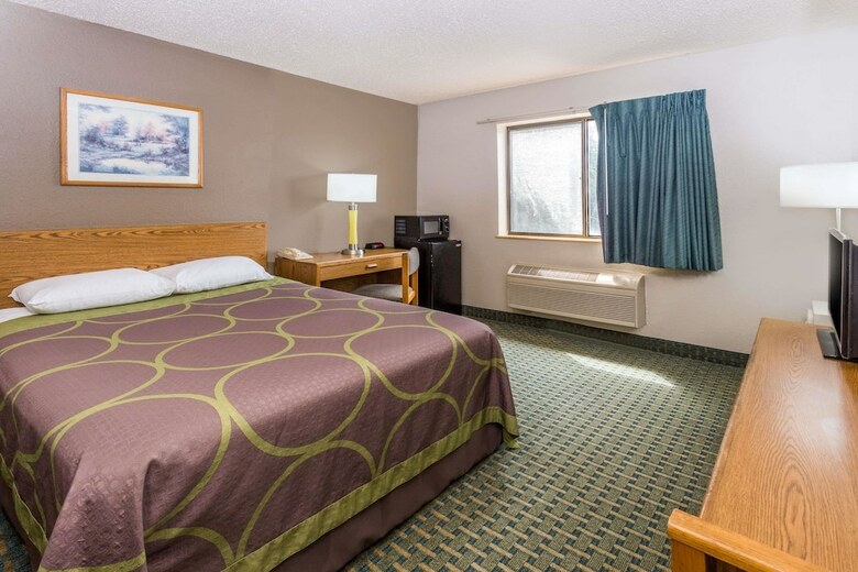 Motel Super 8 By Wyndham St. Charles