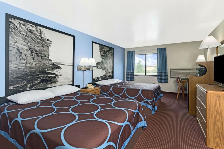 Hotel Super 8 By Wyndham Wisconsin Dells