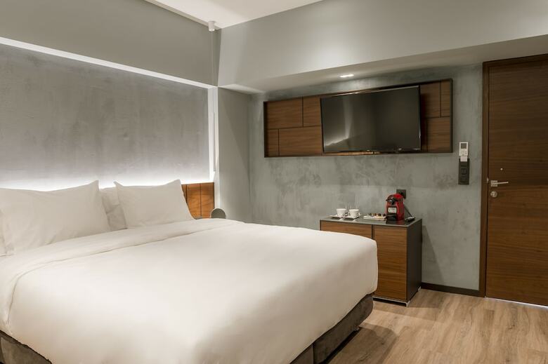 Aya Hotel