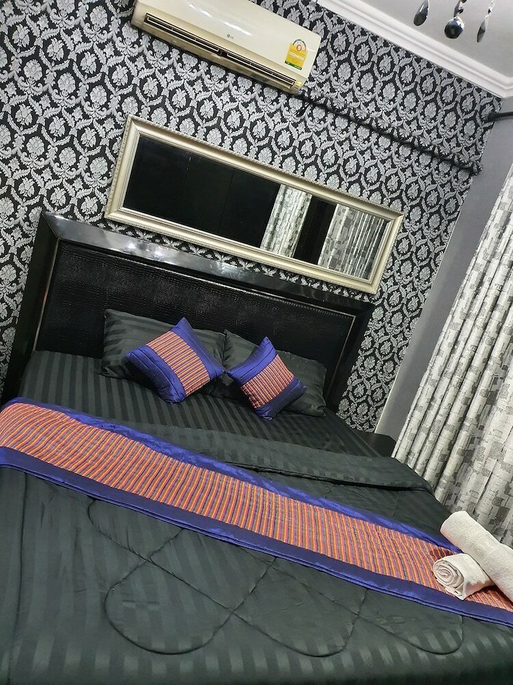 Hotel Royal Suites