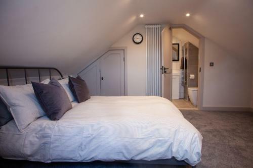 Oxford Street Grand Apartment