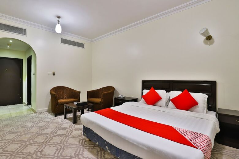 Oyo 446 Mas Hotel
