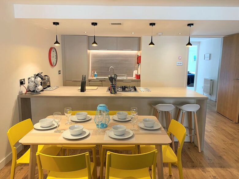 Tolbooth Apartments