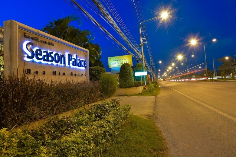 Season Palace Huahin Hotel