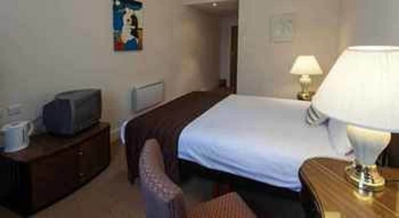 Russ Hill Hotel