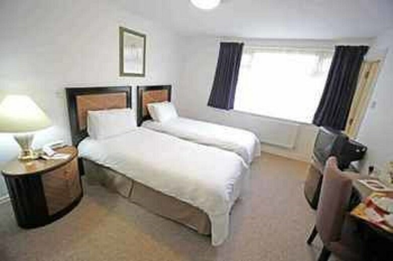 Russ Hill Hotel