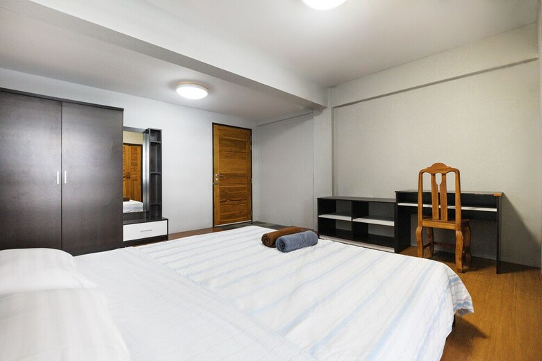 Hotel Oyo 935 The Palm Apartment