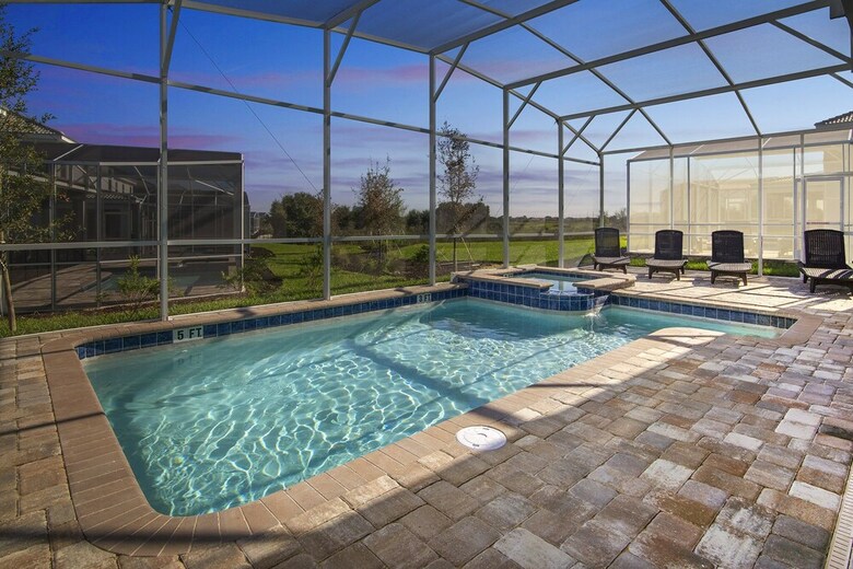 Spacious 8-bed Championsgate Resort Hm-1559pw