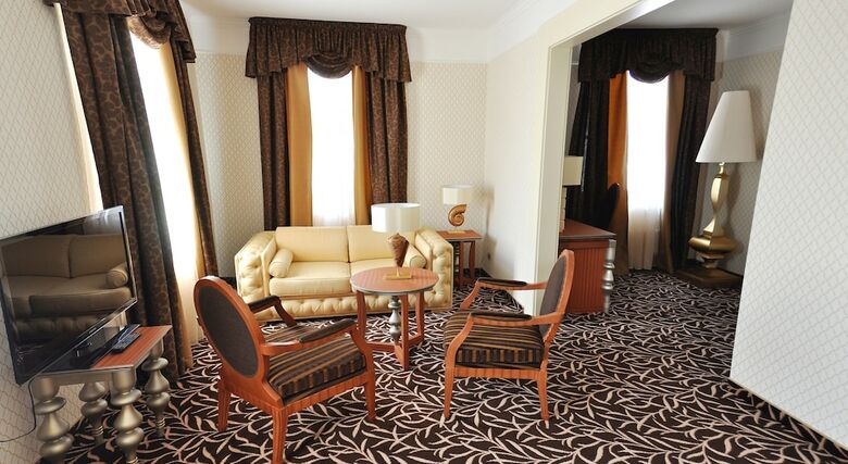 Hotel Dvor Podznoeva