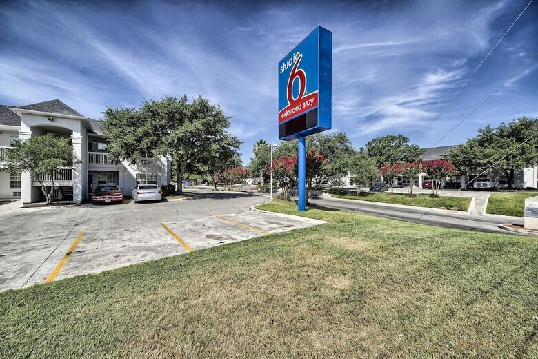 Motel Studio 6 San Antonio - Medical Center