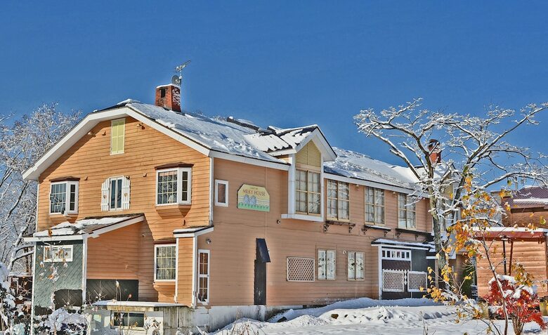 Hotel Country Inn Milky House