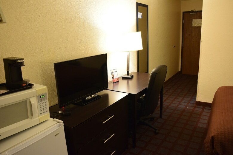 Hotel Super 8 By Wyndham Saginaw
