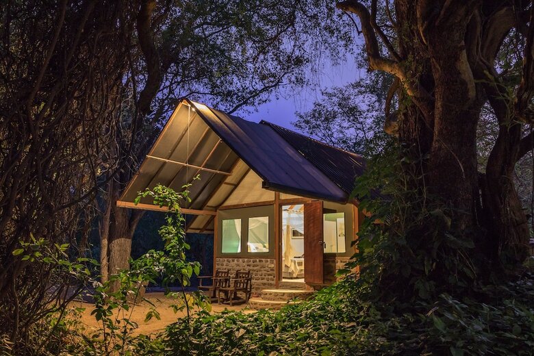 Posada Kunene River Lodge