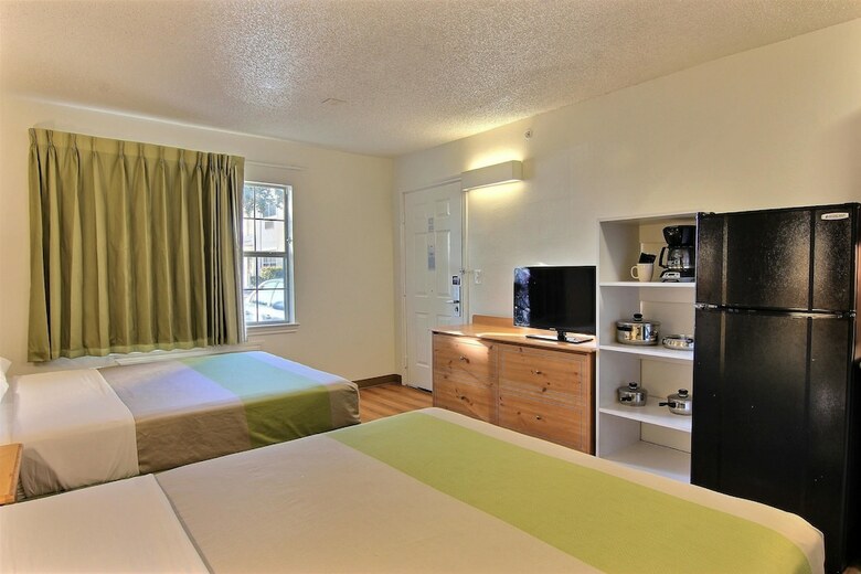Motel Studio 6 Austin, Tx - Midtown