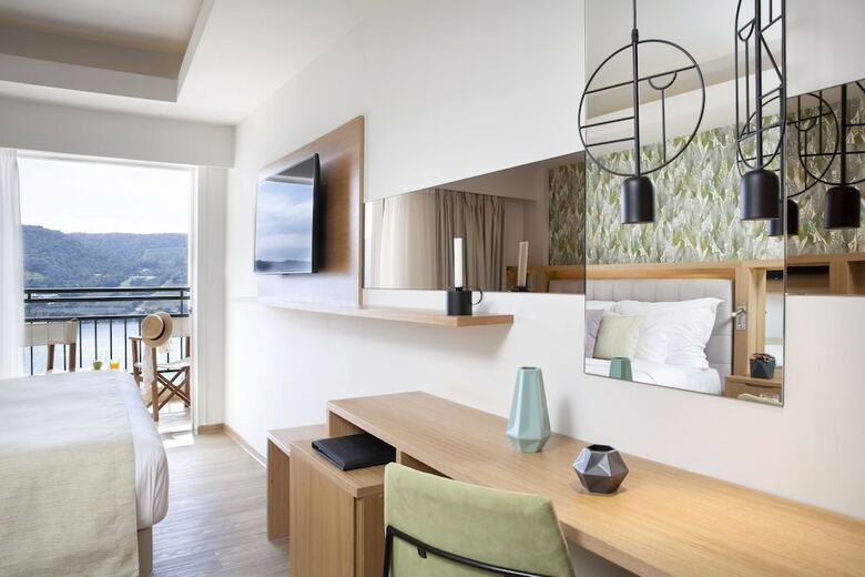 Hotel Dolce By Wyndham Attica Riviera