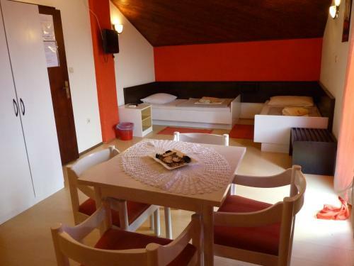 Hostal Rooms Beba