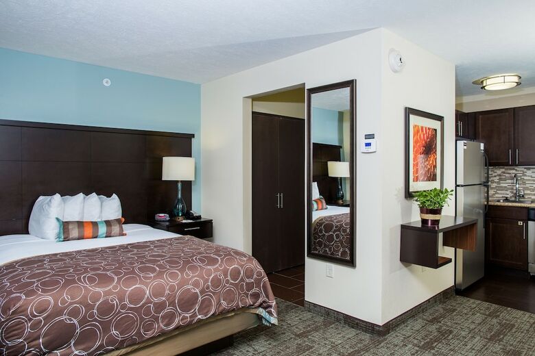 Hotel Staybridge Suites Lincoln Northeast