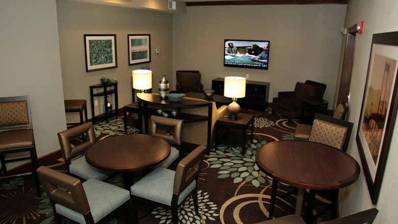 Hotel Staybridge Suites Lincoln Northeast