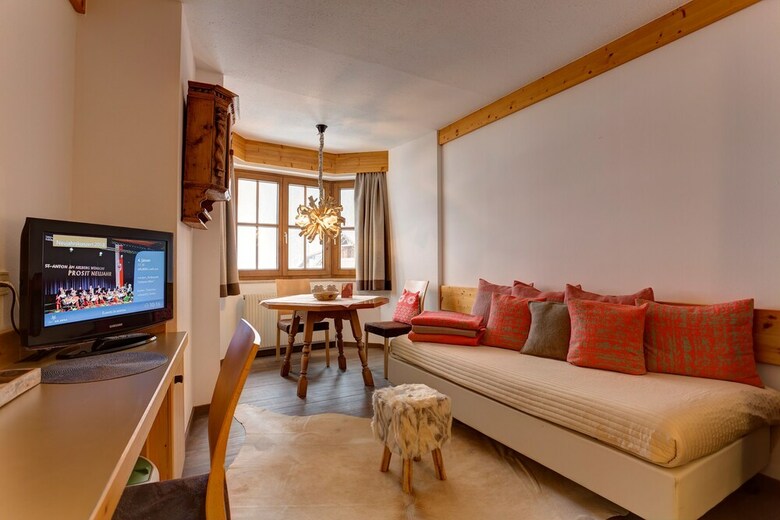 Hotel Am Dorfplatz Suites - Adults Only