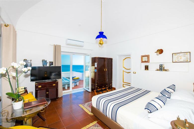 La Casa Di Peppe Guest House & Villa